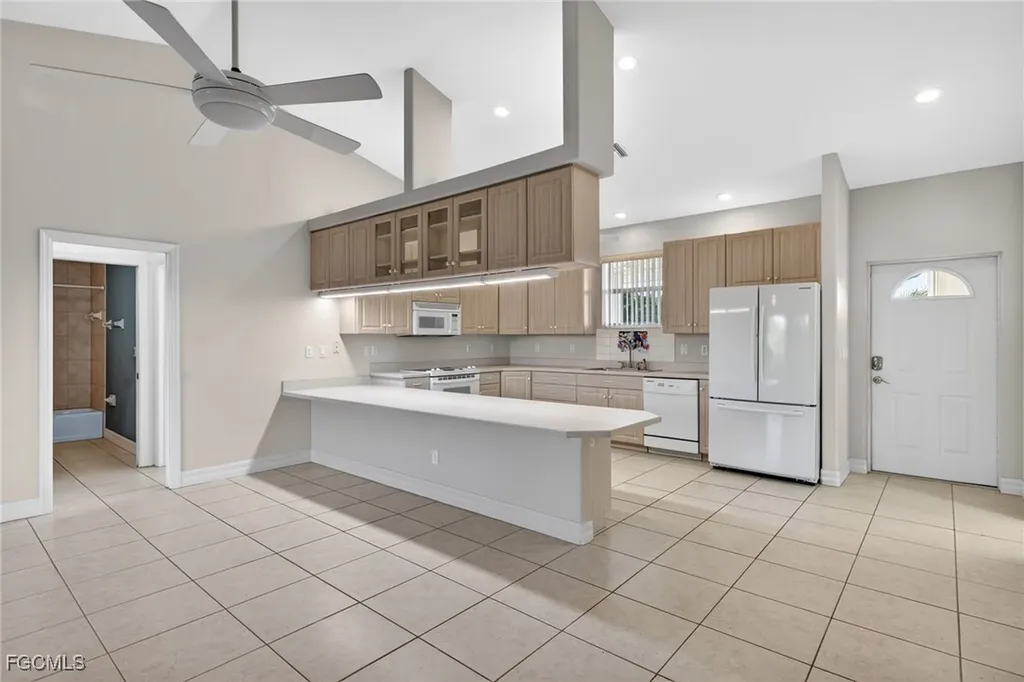 6476 Pine Avenue Sanibel FL 33957
