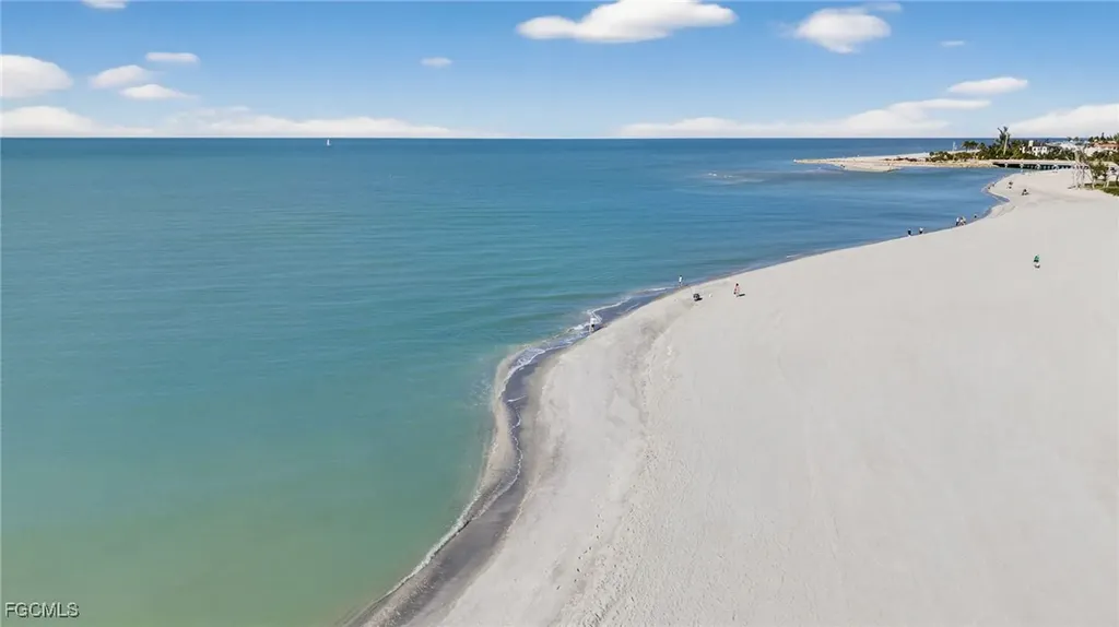 6476 Pine Avenue Sanibel FL 33957