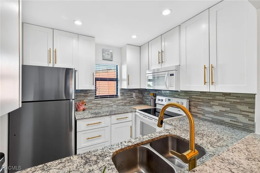 801 River Point Drive Naples FL 34102