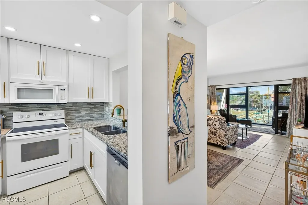 801 River Point Drive Naples FL 34102