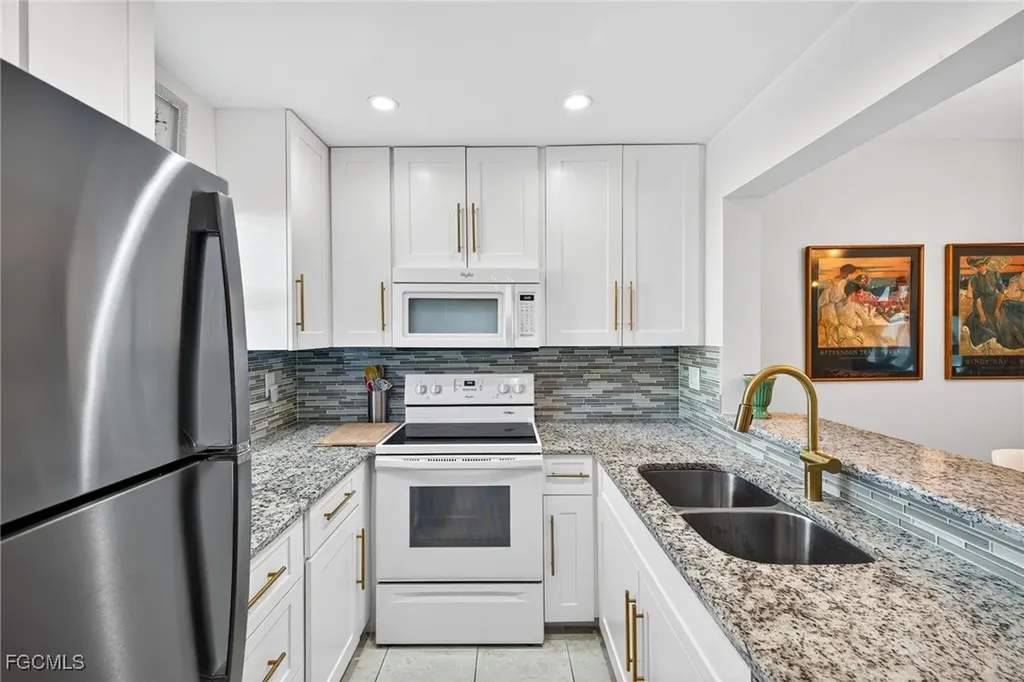 801 River Point Drive Naples FL 34102