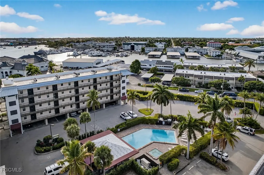 801 River Point Drive Naples FL 34102