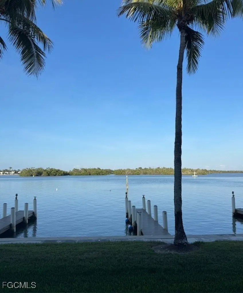 894 Buttonwood Drive Fort Myers Beach FL 33931