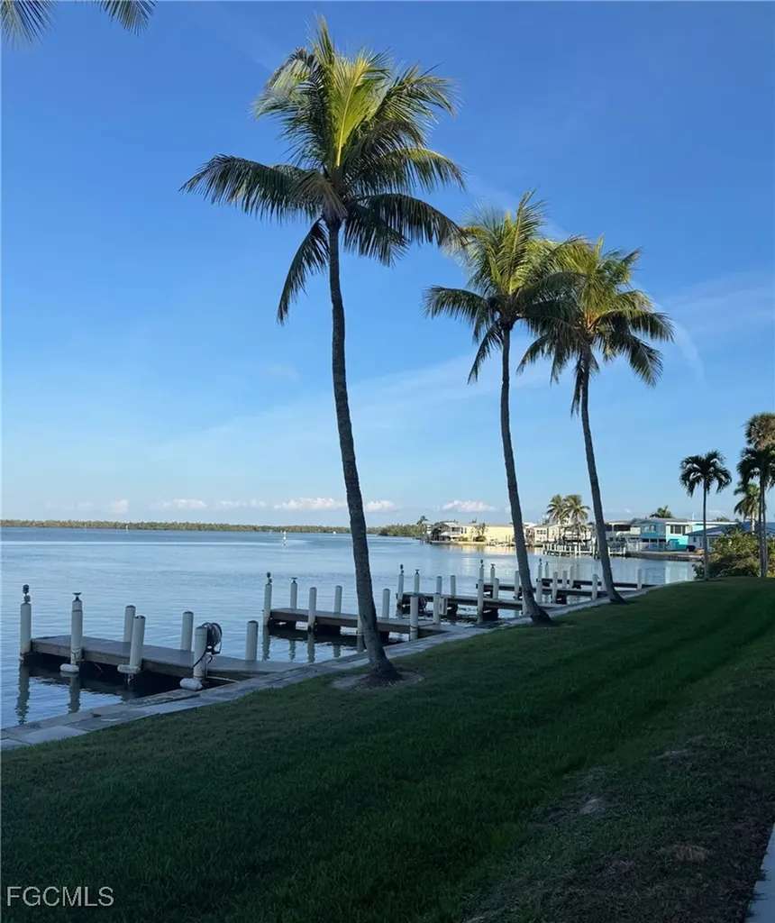 894 Buttonwood Drive Fort Myers Beach FL 33931