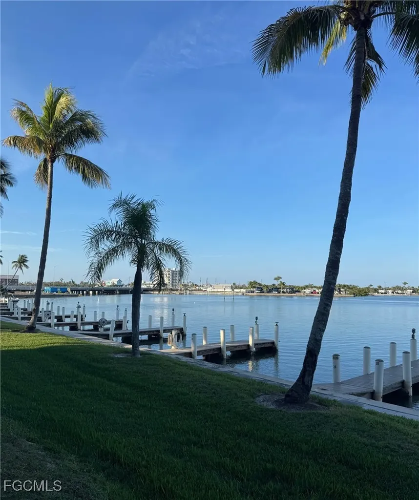 894 Buttonwood Drive Fort Myers Beach FL 33931