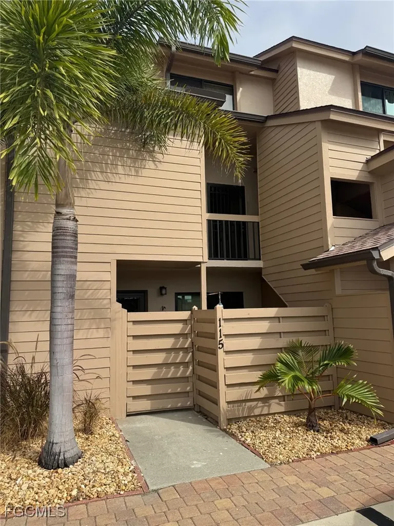 894 Buttonwood Drive Fort Myers Beach FL 33931