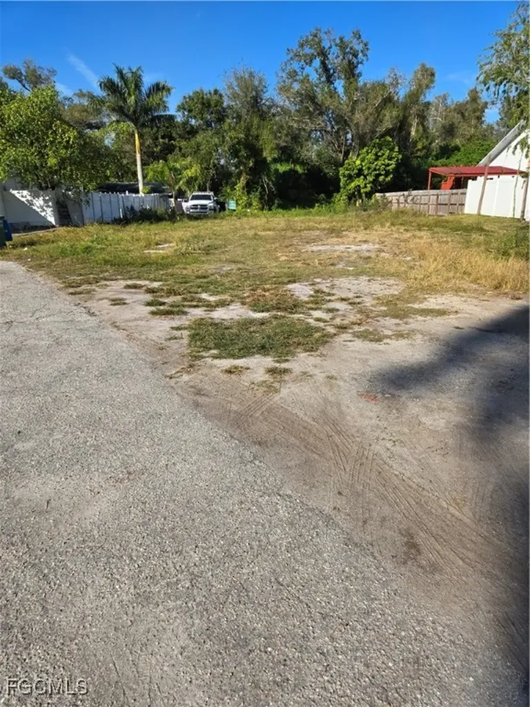 1311 Laurel Drive North Fort Myers FL 33917