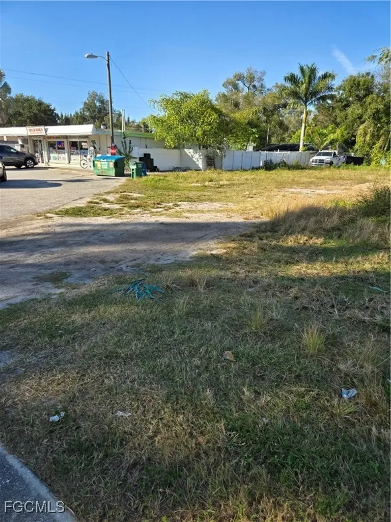 1311 Laurel Drive North Fort Myers FL 33917