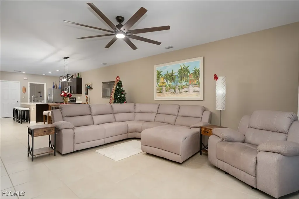 2085 Pigeon Plum Way North Fort Myers FL 33917