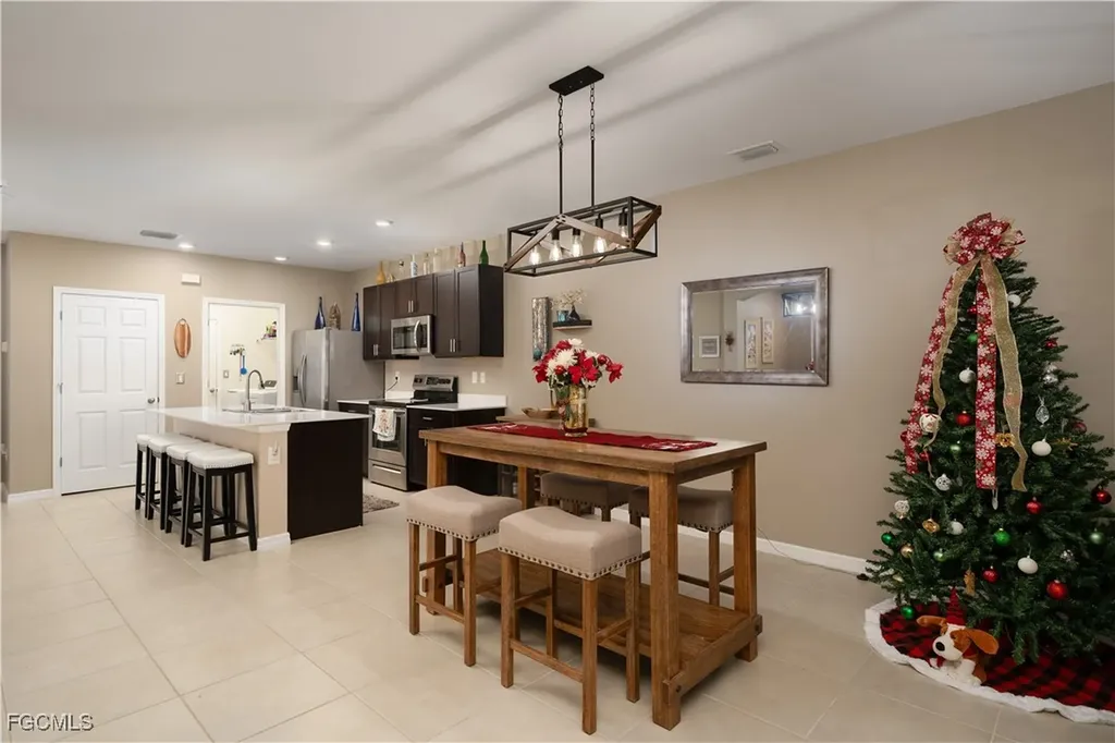 2085 Pigeon Plum Way North Fort Myers FL 33917
