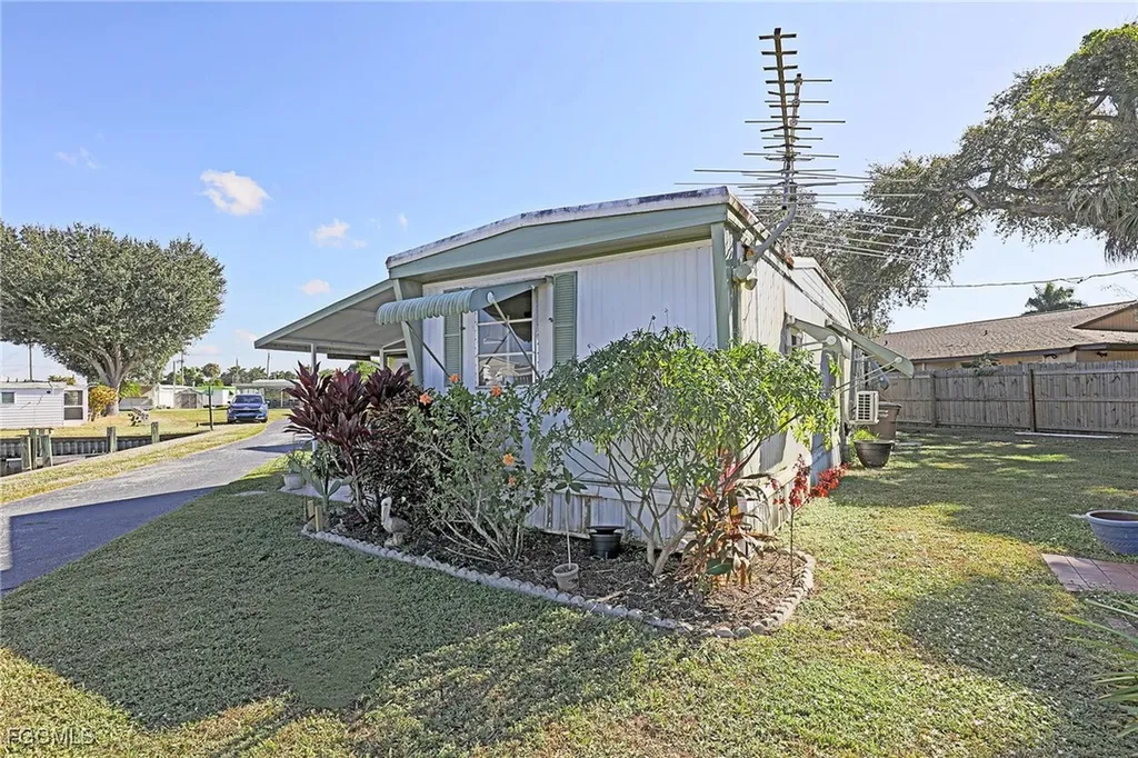 2012 S Olga Drive Fort Myers FL 33905