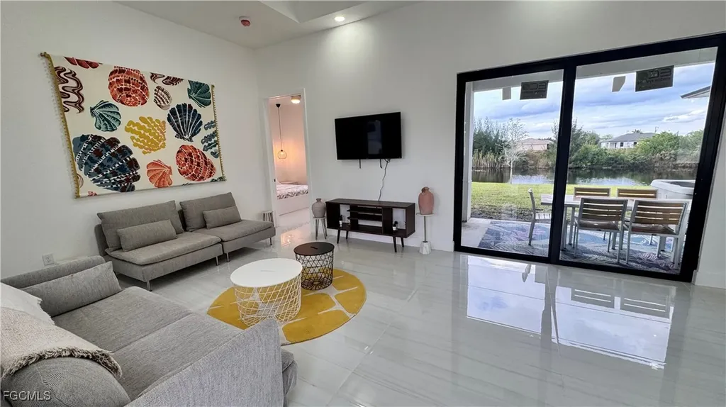 1709 NE 41st Street Cape Coral FL 33909