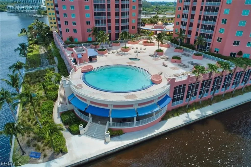 2743 1st Street Fort Myers FL 33916