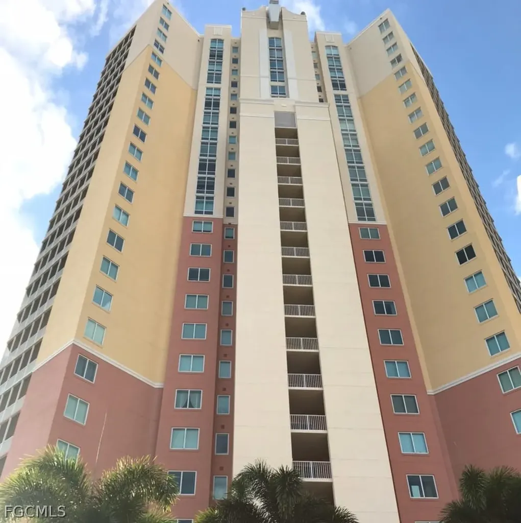 2743 1st Street Fort Myers FL 33916