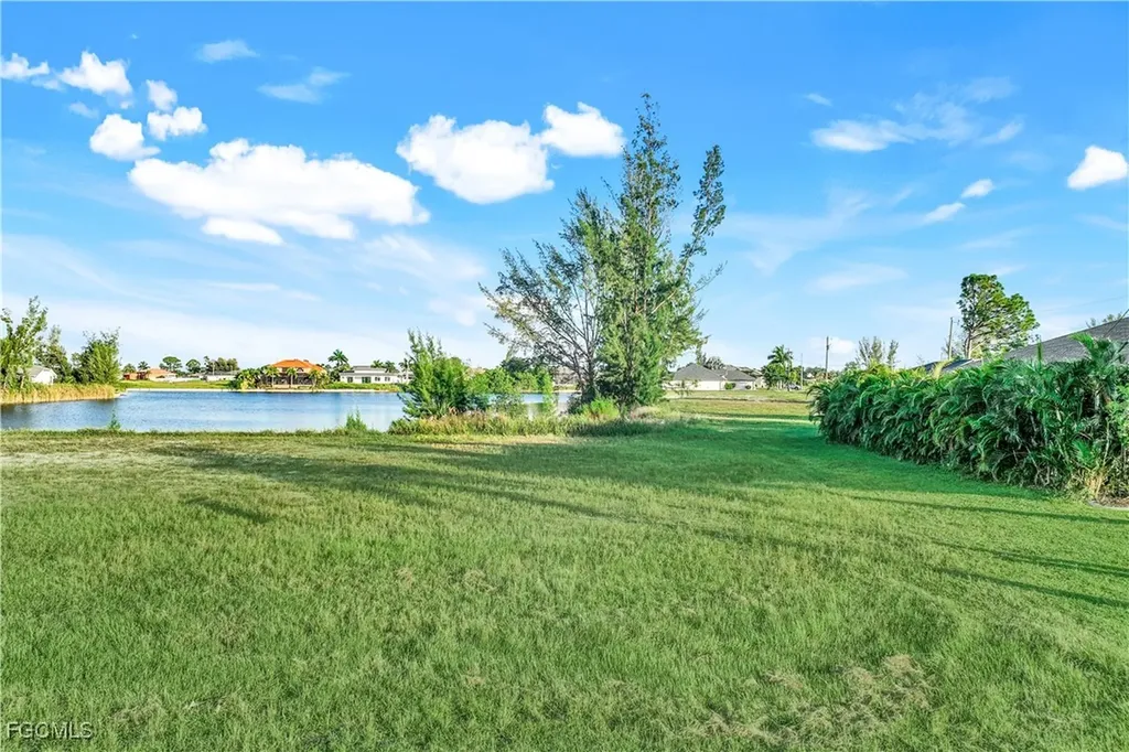 1305 NW 20th Court Cape Coral FL 33993