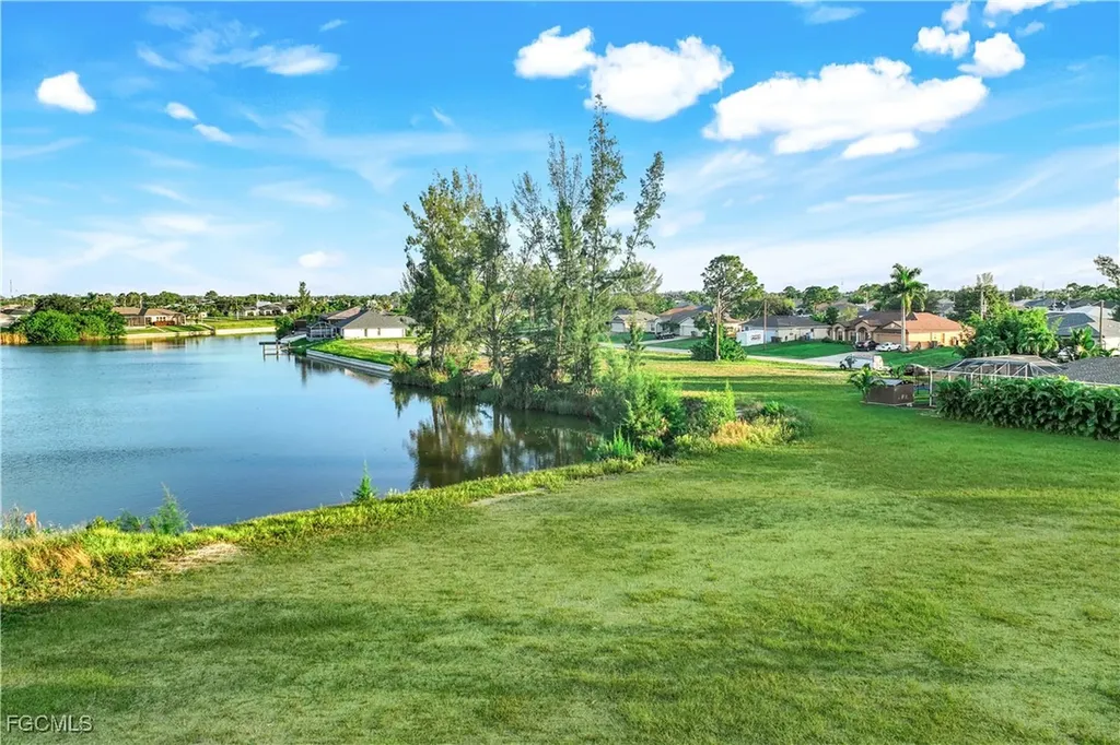 1305 NW 20th Court Cape Coral FL 33993