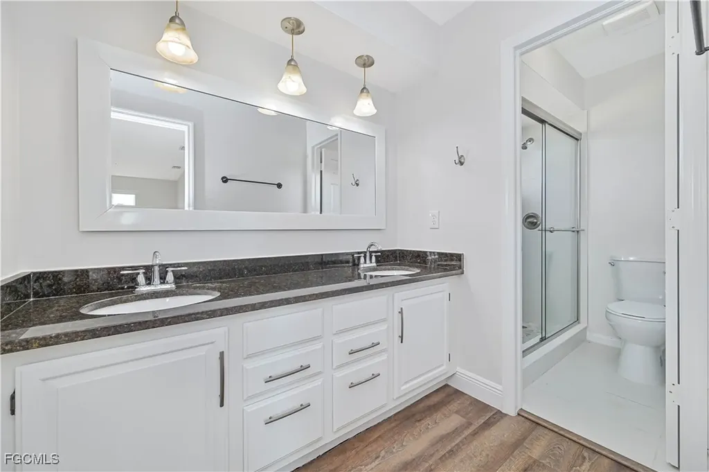 401 SE 10th Lane Cape Coral FL 33990