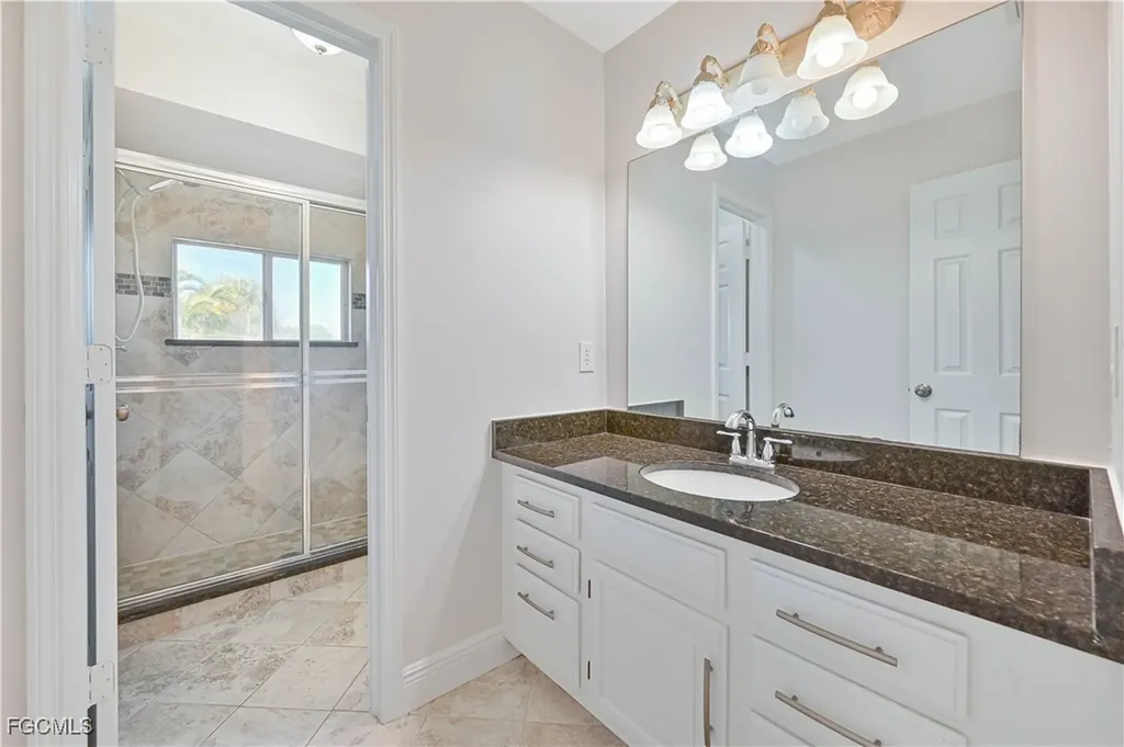 401 SE 10th Lane Cape Coral FL 33990