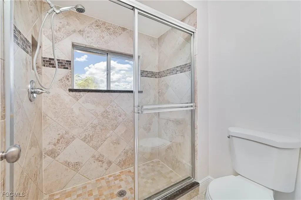 401 SE 10th Lane Cape Coral FL 33990