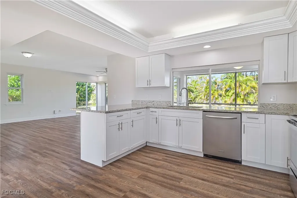 401 SE 10th Lane Cape Coral FL 33990