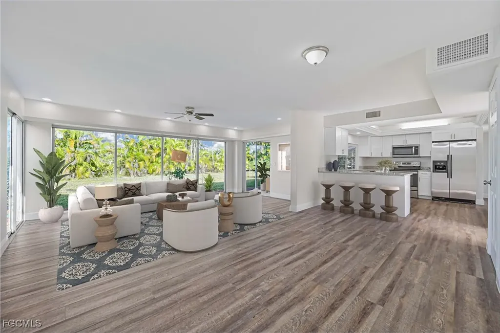 401 SE 10th Lane Cape Coral FL 33990