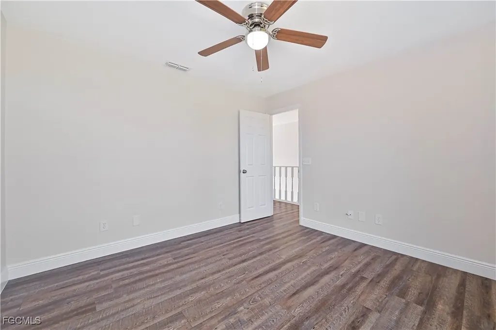 401 SE 10th Lane Cape Coral FL 33990