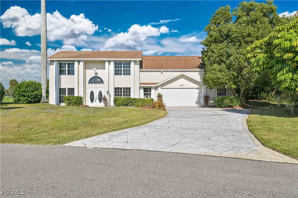401 SE 10th Lane Cape Coral FL 33990