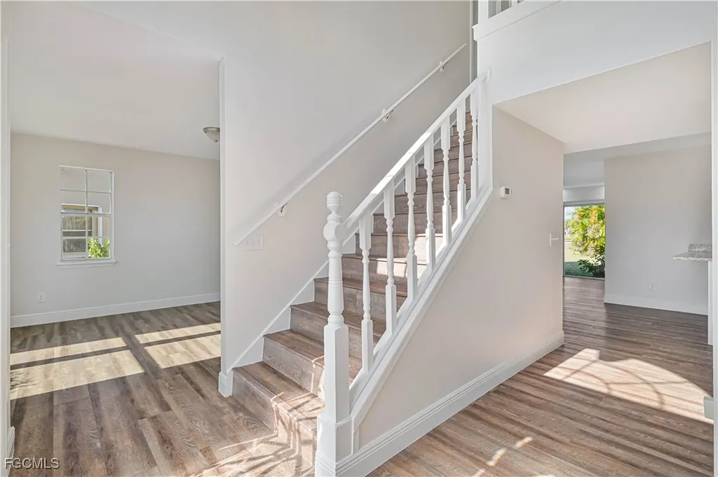 401 SE 10th Lane Cape Coral FL 33990