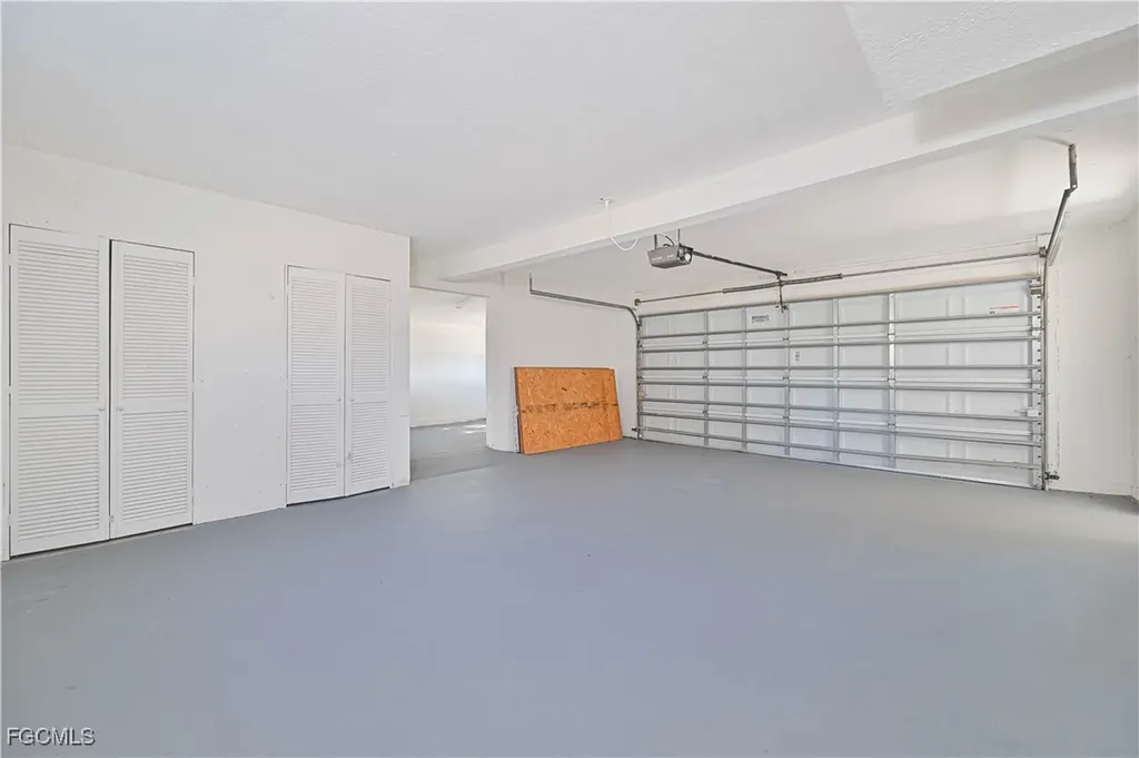 401 SE 10th Lane Cape Coral FL 33990