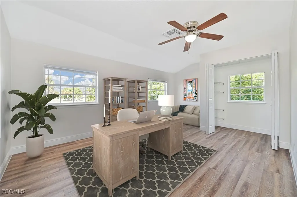 401 SE 10th Lane Cape Coral FL 33990