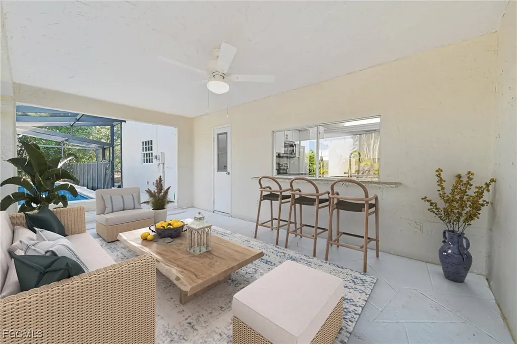 401 SE 10th Lane Cape Coral FL 33990