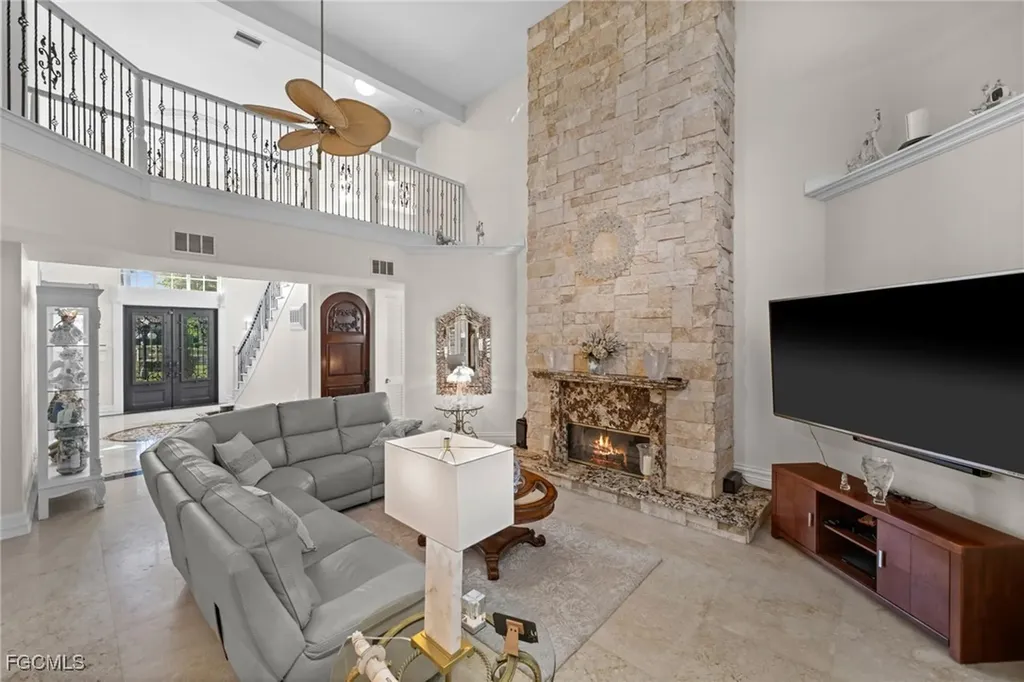 9250 The Lane Naples FL 34109