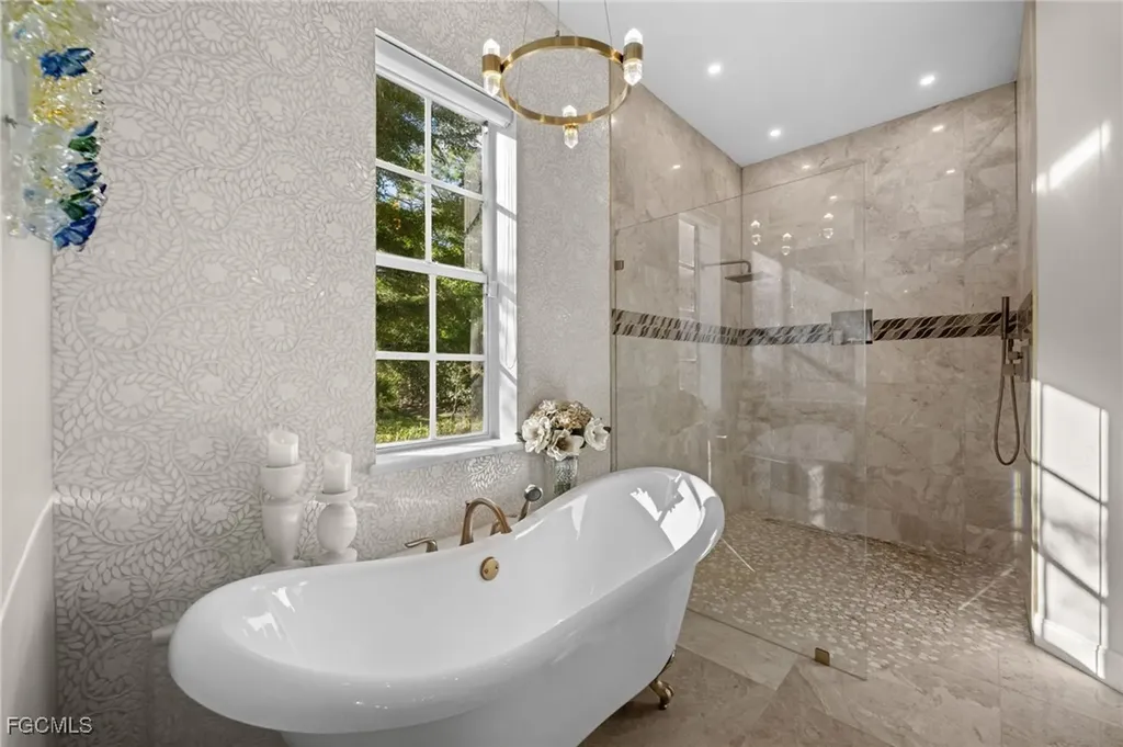 9250 The Lane Naples FL 34109