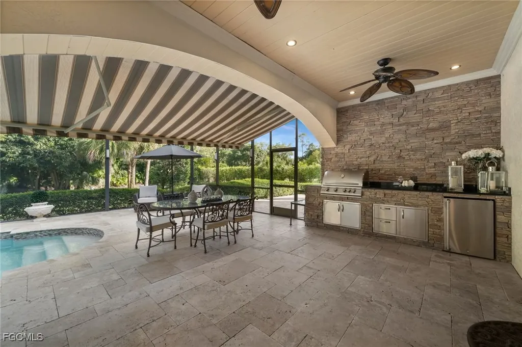 9250 The Lane Naples FL 34109