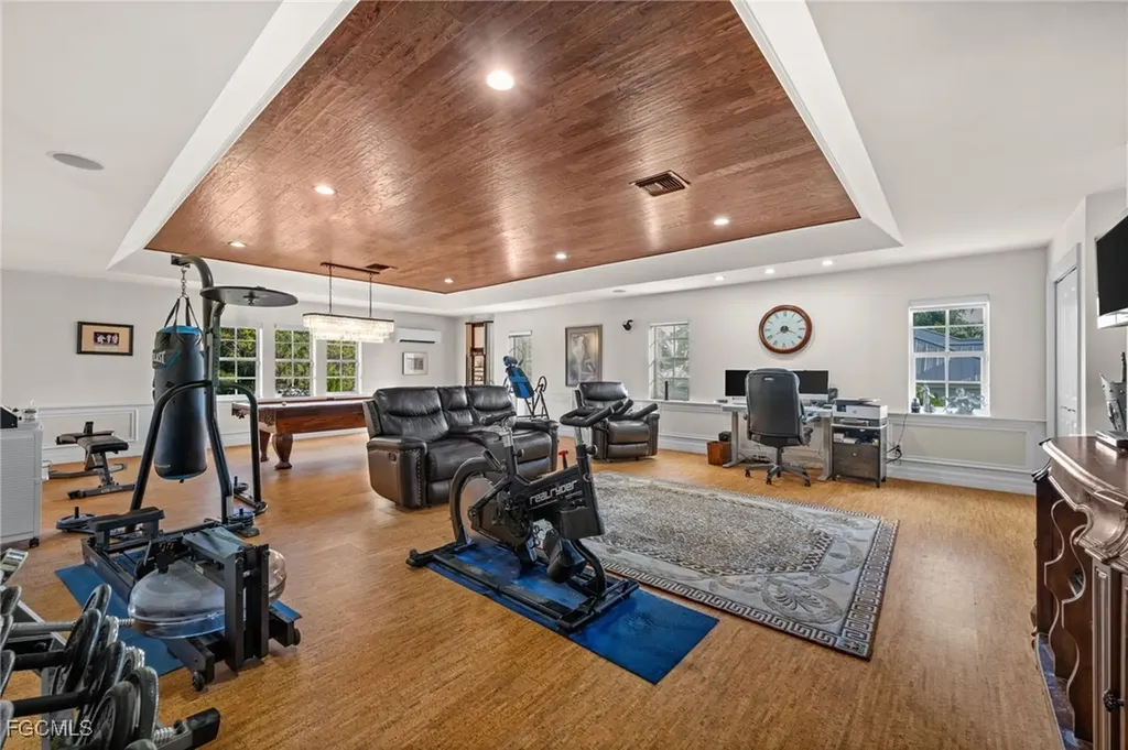 9250 The Lane Naples FL 34109