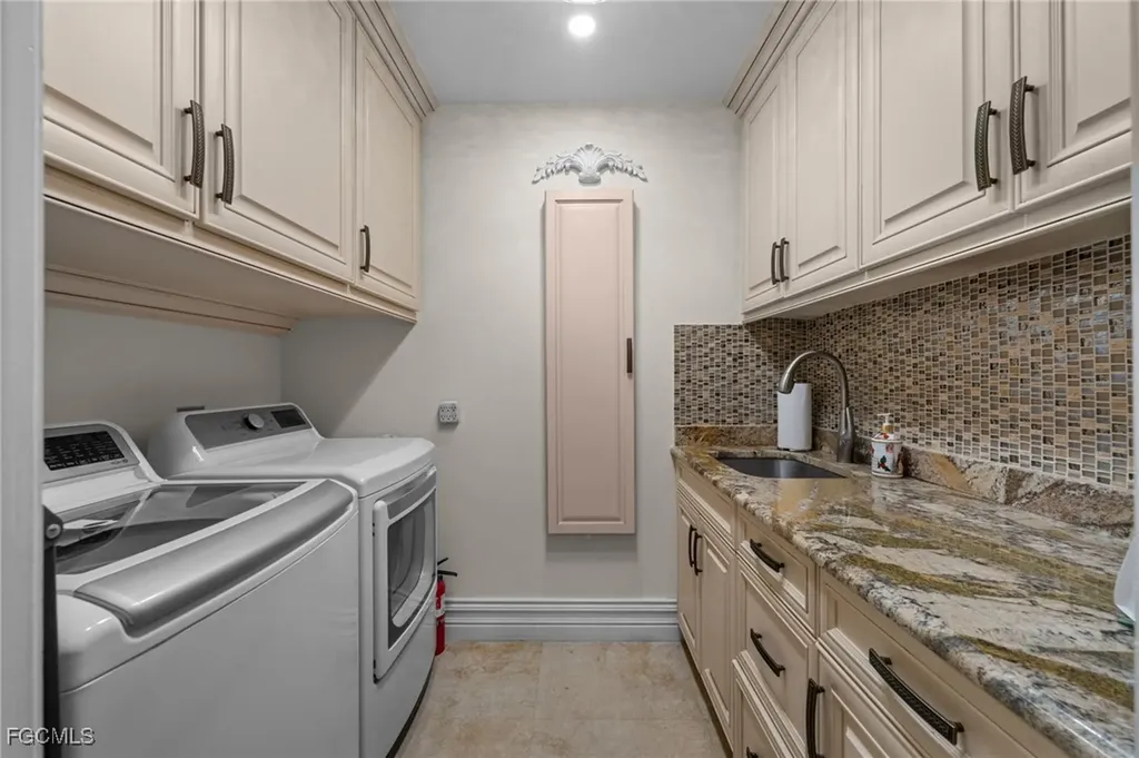 9250 The Lane Naples FL 34109