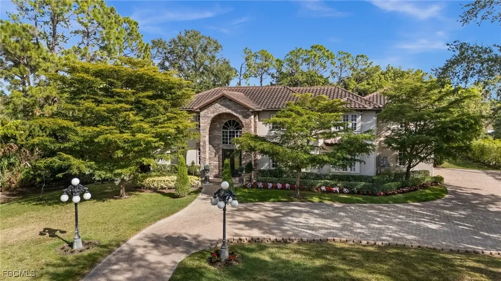 9250 The Lane Naples FL 34109