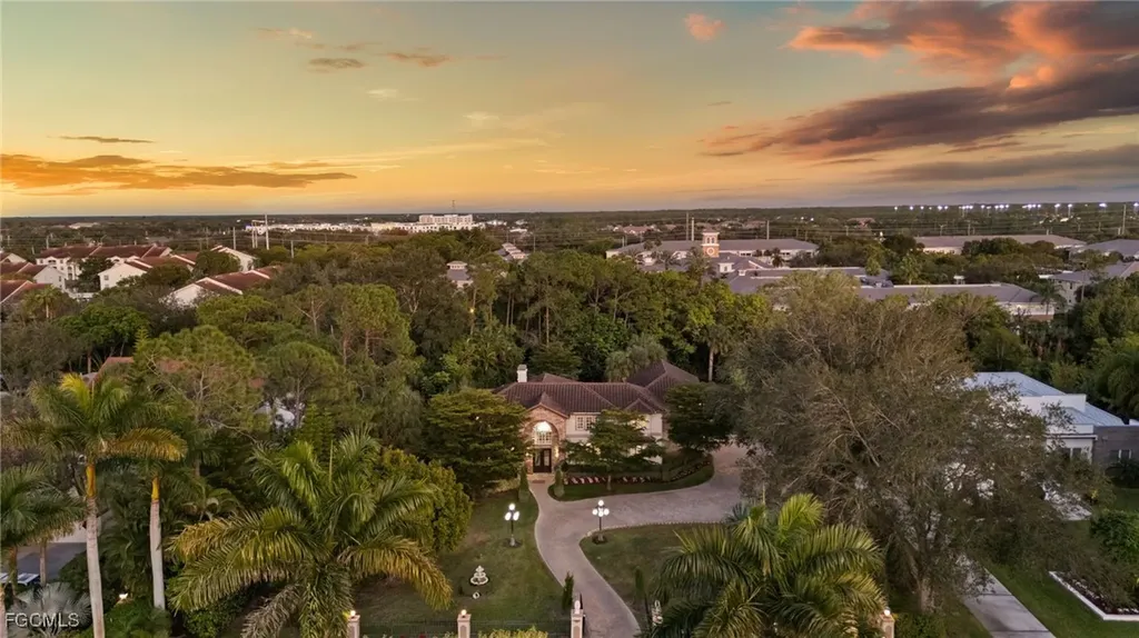 9250 The Lane Naples FL 34109