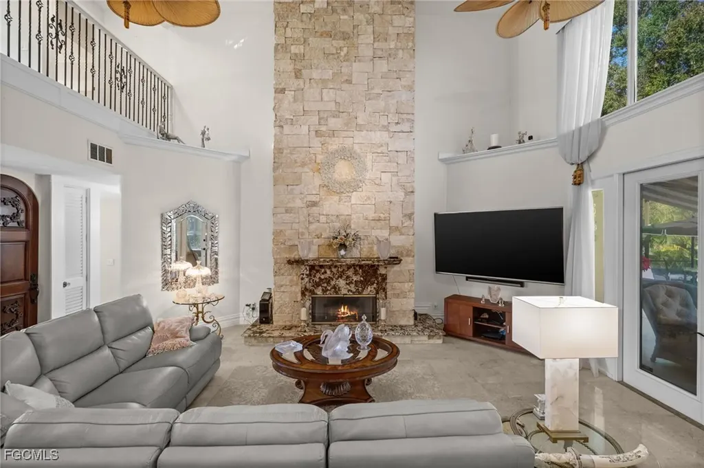 9250 The Lane Naples FL 34109