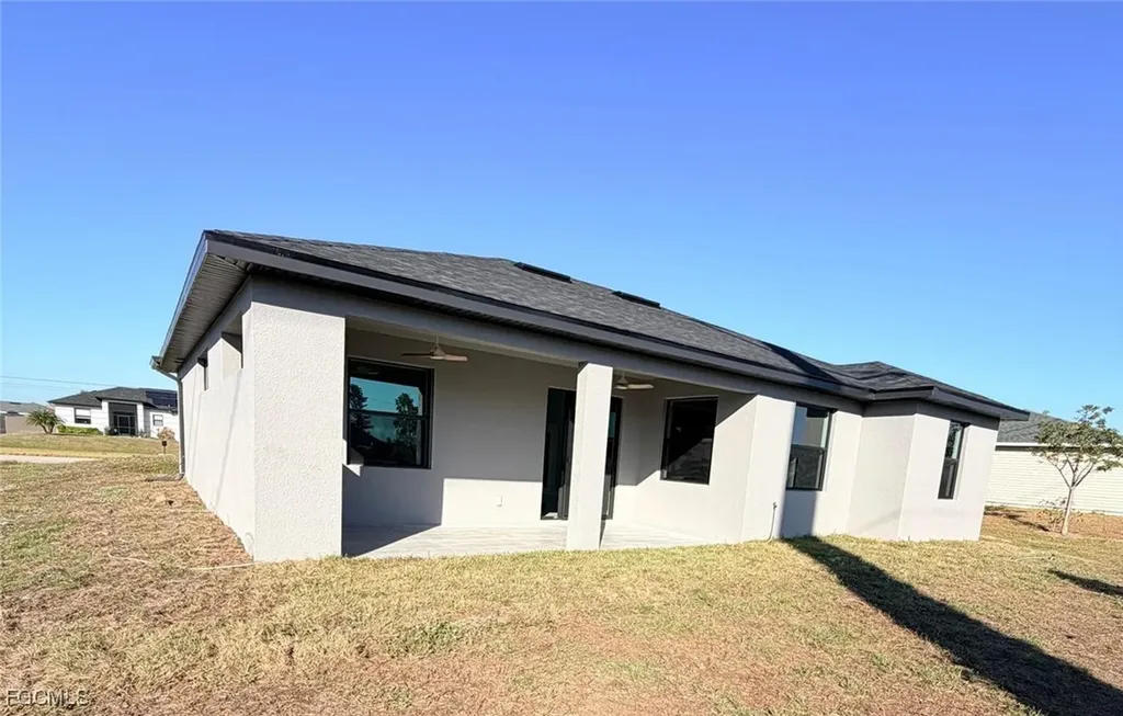 313 El Dorado Boulevard N Cape Coral FL 33993