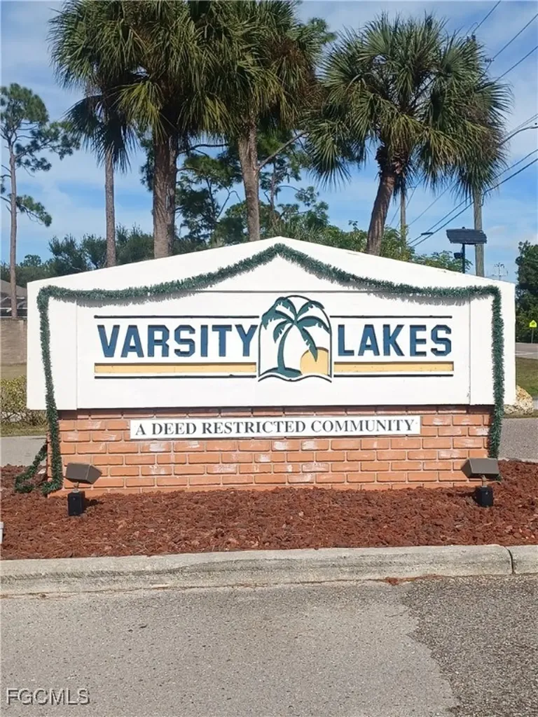 4508 Varsity Circle Lehigh Acres FL 33971
