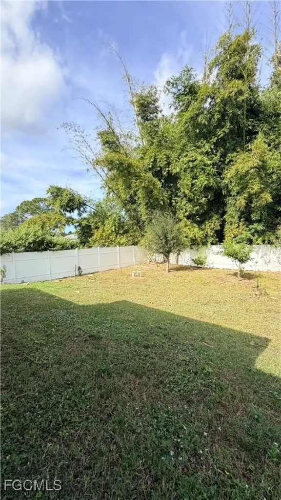 4310 4th Street SW Lehigh Acres FL 33976