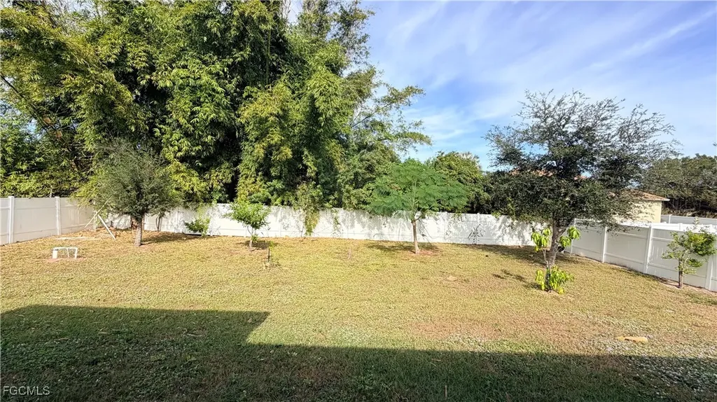 4310 4th Street SW Lehigh Acres FL 33976
