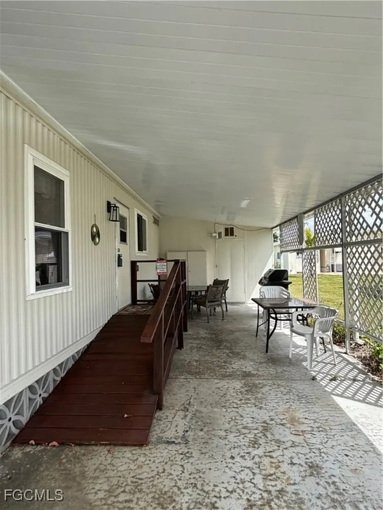 207 Harvest Lane North Fort Myers FL 33917
