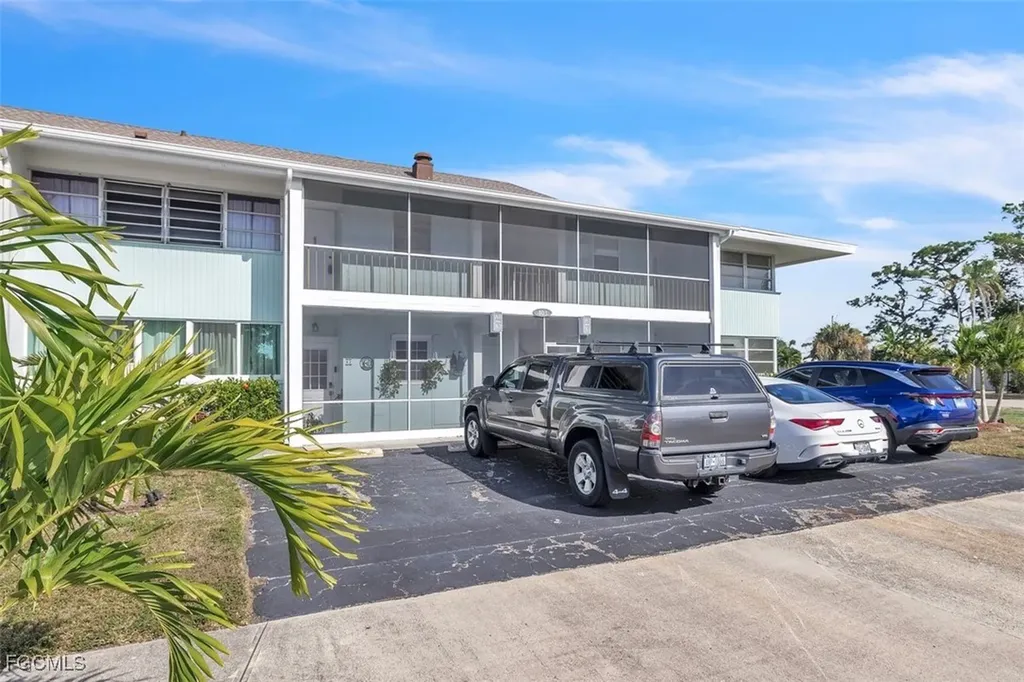 403 SE 43rd Terrace Cape Coral FL 33904