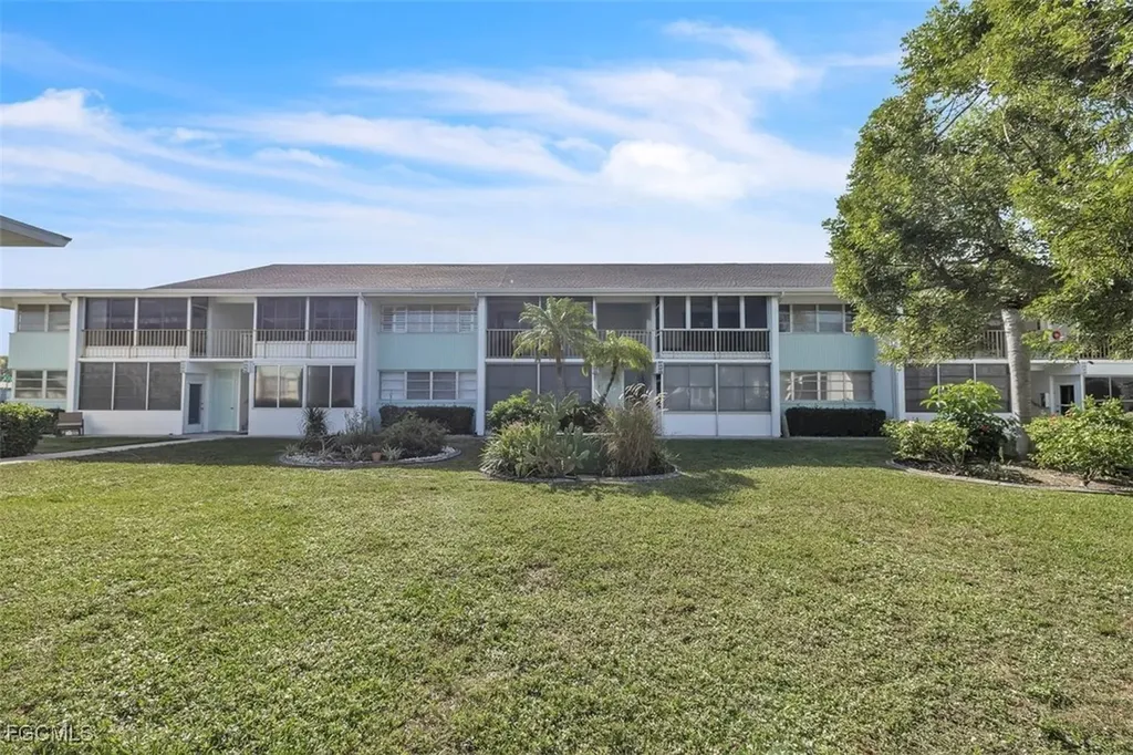 403 SE 43rd Terrace Cape Coral FL 33904
