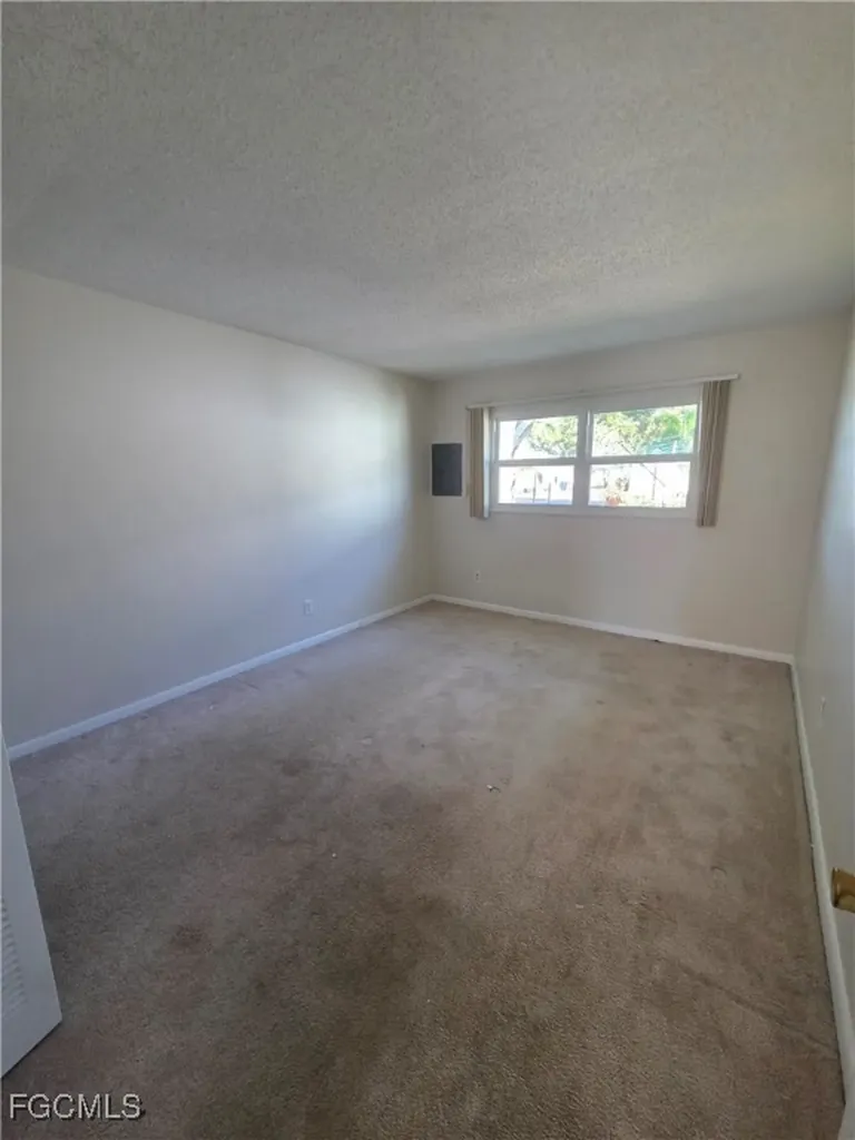 46 Hamlin Court Lehigh Acres FL 33936