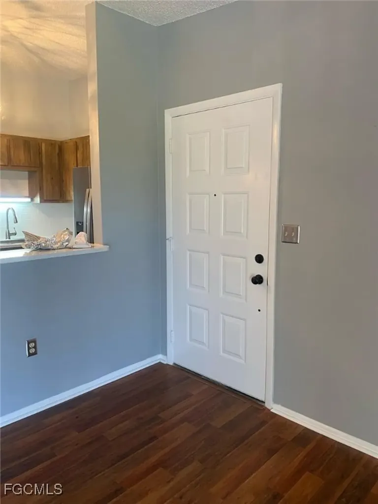 5713 Foxlake Drive North Fort Myers FL 33917