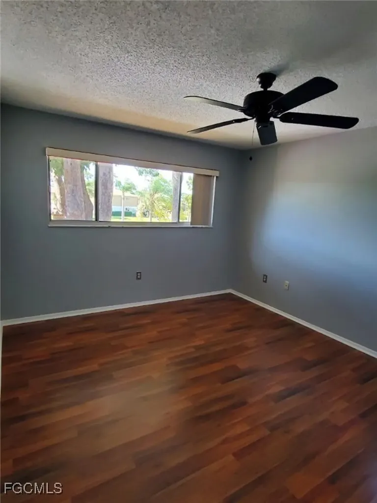 5713 Foxlake Drive North Fort Myers FL 33917