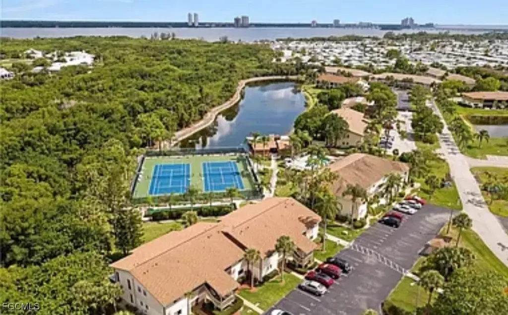 5713 Foxlake Drive North Fort Myers FL 33917